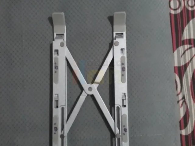 Metal laptop sehpası — görsel 1